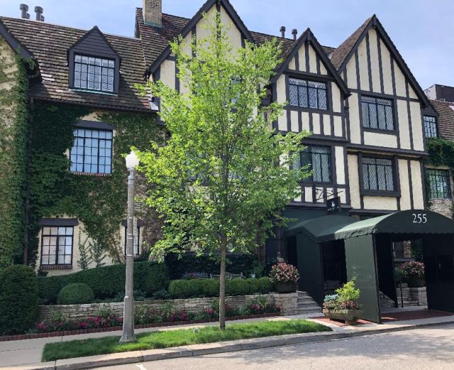 Deer Path Inn, a historic Tudor style resort hotel in north suburban Lake Forest. (J Jacobs photo)